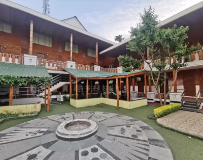 TreeHouse Chail Villas