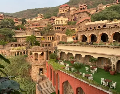 Neemrana Fort-Palace